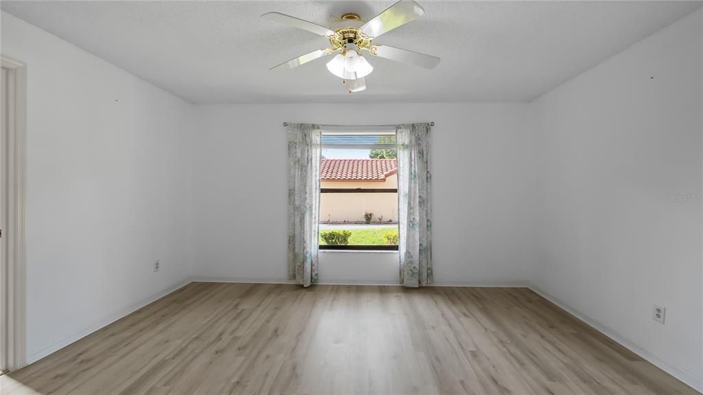 Active With Contract: $575,000 (3 beds, 2 baths, 1850 Square Feet)