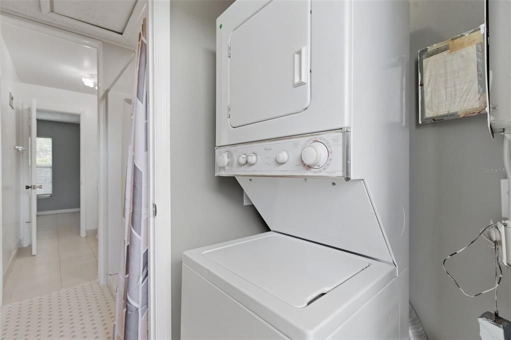 出租: $2,100 (2 贝兹, 2 浴室, 945 平方英尺)