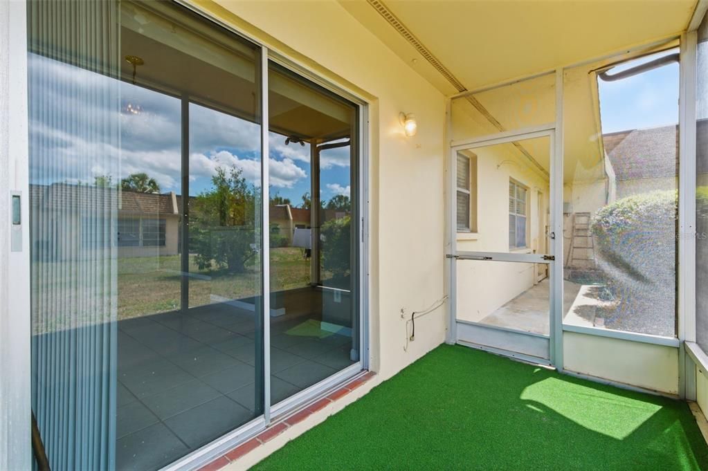 出租: $2,100 (2 贝兹, 2 浴室, 945 平方英尺)