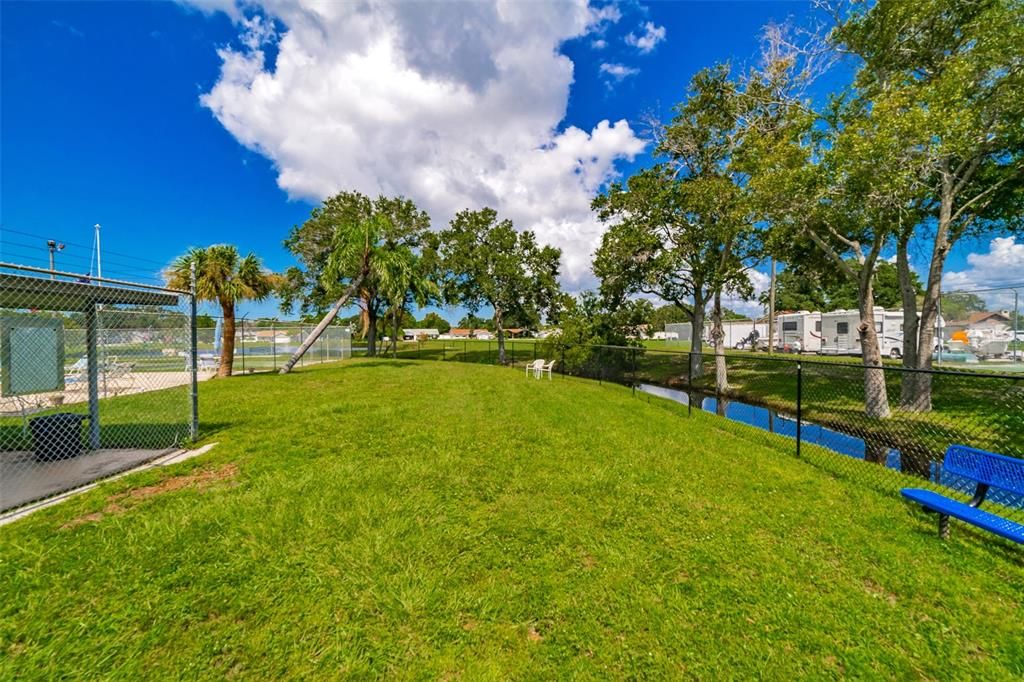 出租: $2,100 (2 贝兹, 2 浴室, 945 平方英尺)