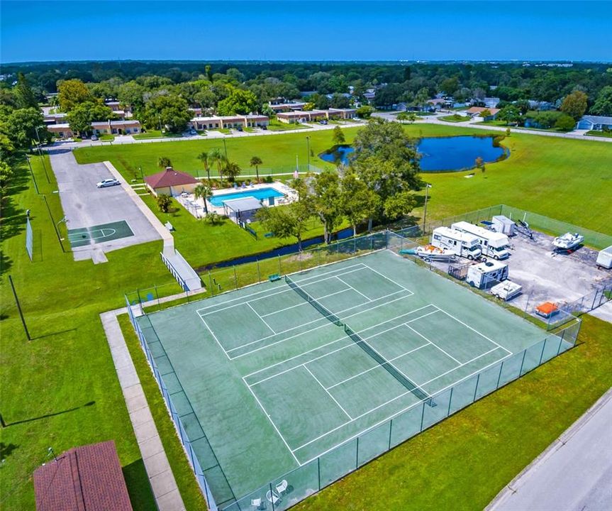 出租: $2,100 (2 贝兹, 2 浴室, 945 平方英尺)