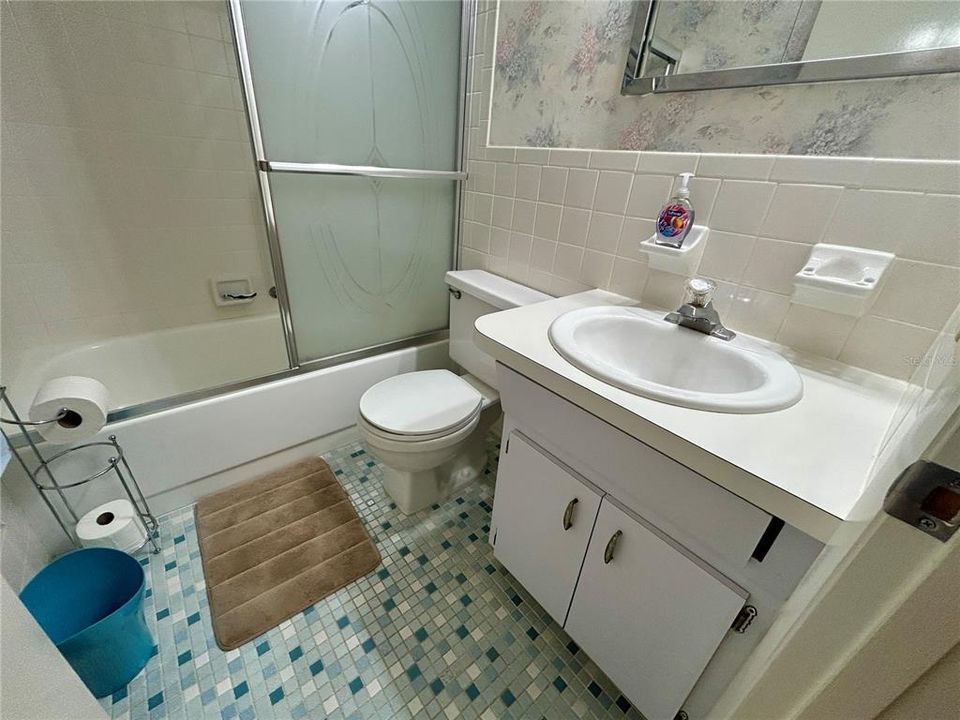 待售: $160,000 (2 贝兹, 2 浴室, 1100 平方英尺)