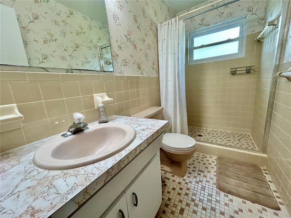 待售: $160,000 (2 贝兹, 2 浴室, 1100 平方英尺)