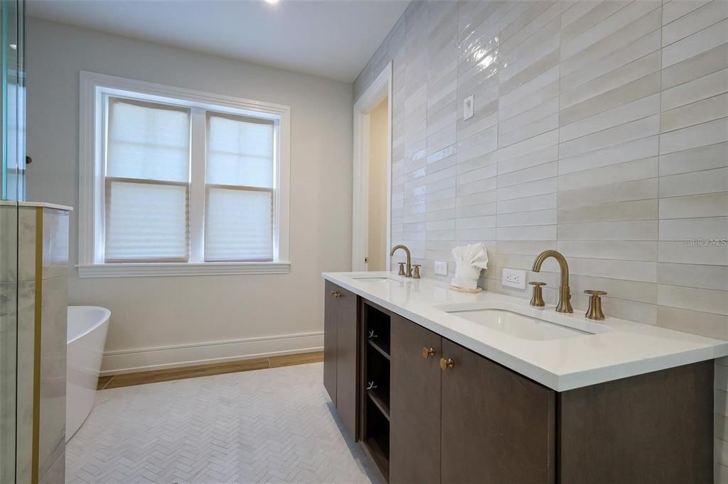 En Venta: $6,295,000 (10 camas, 10 baños, 4443 Pies cuadrados)