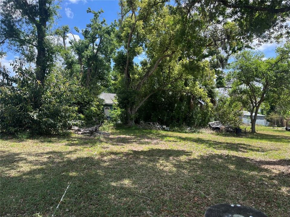 Под контрактом: $250,000 (4 спален, 2 ванн, 2047 Квадратных фут)