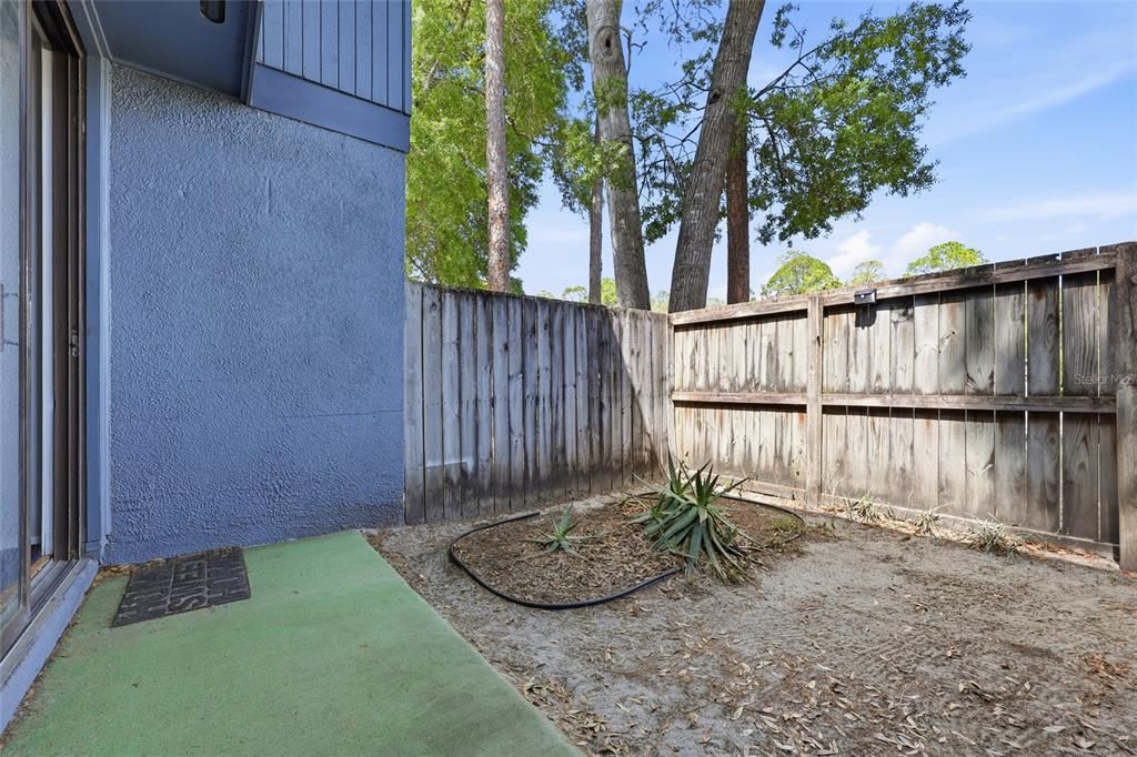 待售: $74,900 (2 贝兹, 2 浴室, 1292 平方英尺)