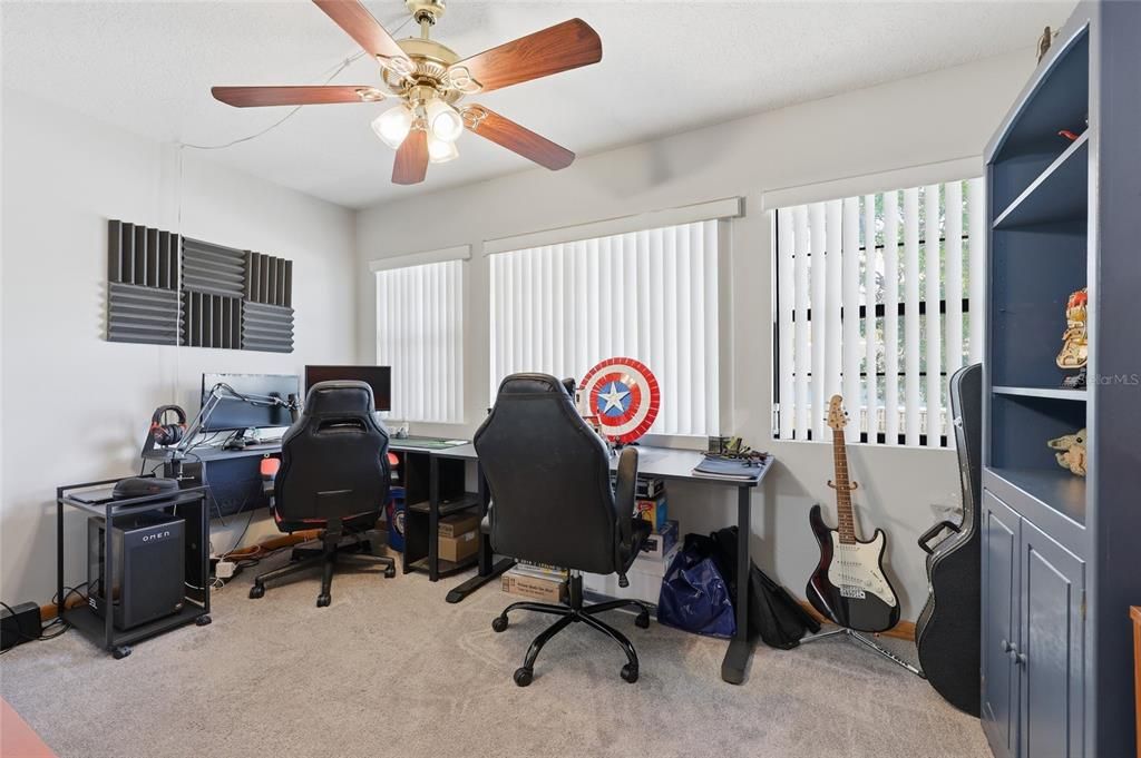 待售: $74,900 (2 贝兹, 2 浴室, 1292 平方英尺)