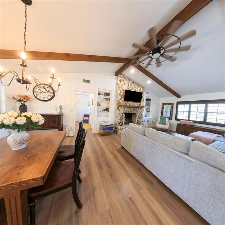 Active With Contract: $410,000 (3 beds, 2 baths, 1998 Square Feet)