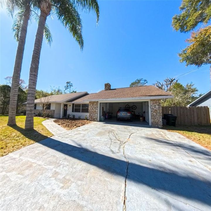 Active With Contract: $410,000 (3 beds, 2 baths, 1998 Square Feet)