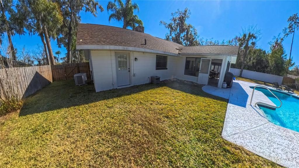 Active With Contract: $410,000 (3 beds, 2 baths, 1998 Square Feet)
