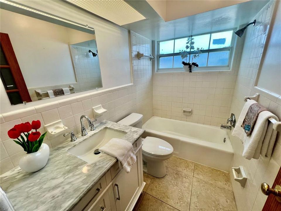 Activo con contrato: $1,695 (1 camas, 1 baños, 580 Pies cuadrados)