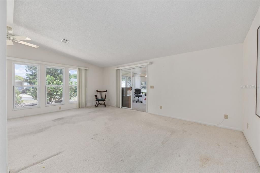 En Venta: $189,700 (2 camas, 2 baños, 1144 Pies cuadrados)