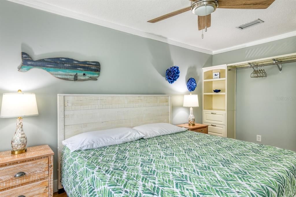 En Venta: $799,000 (4 camas, 2 baños, 1975 Pies cuadrados)