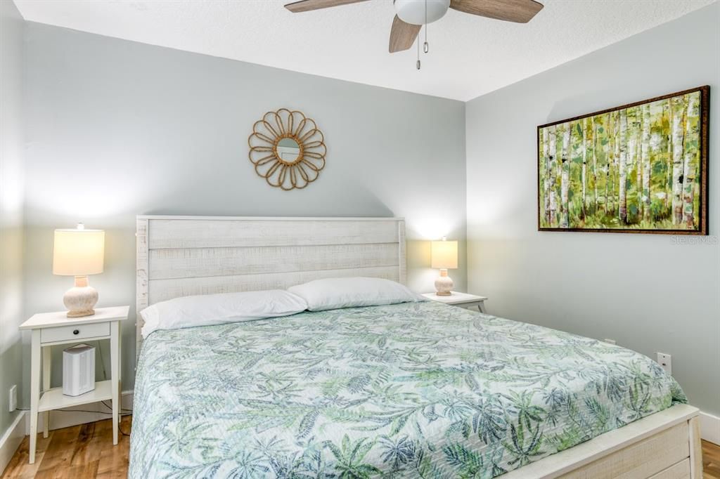 En Venta: $799,000 (4 camas, 2 baños, 1975 Pies cuadrados)