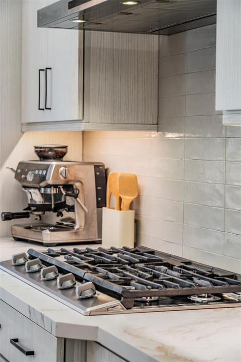 На продажу: $939,000 (3 спален, 2 ванн, 2388 Квадратных фут)