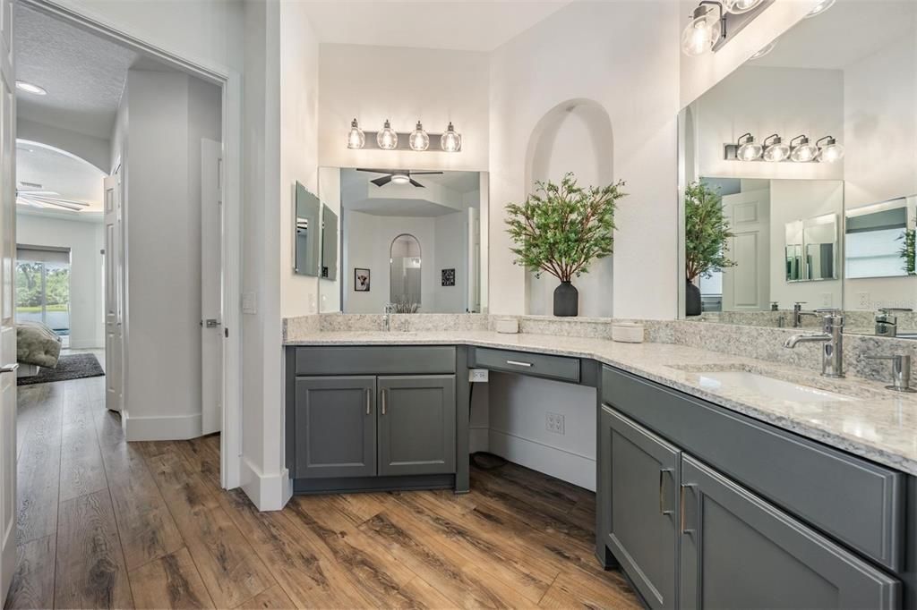 На продажу: $939,000 (3 спален, 2 ванн, 2388 Квадратных фут)