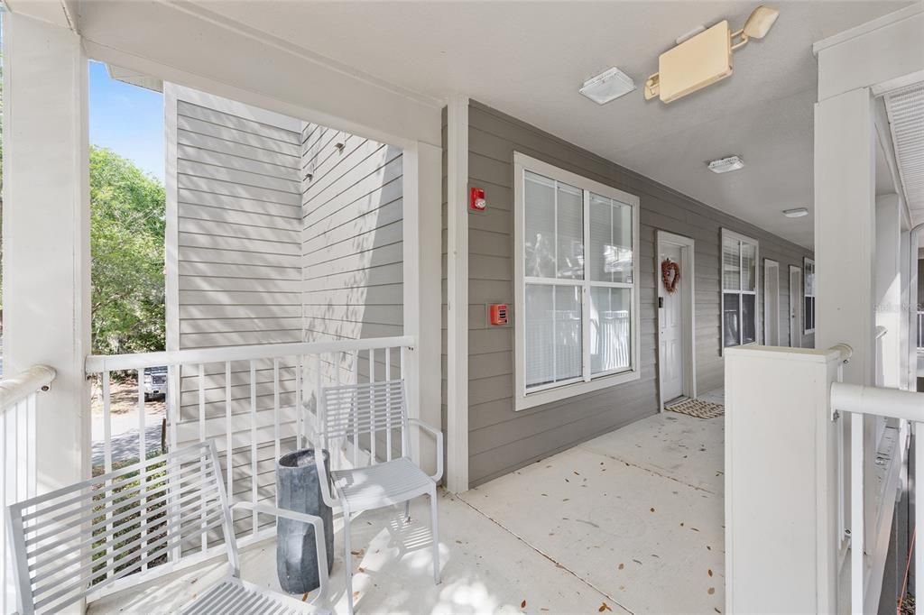 На продажу: $365,000 (2 спален, 2 ванн, 1155 Квадратных фут)