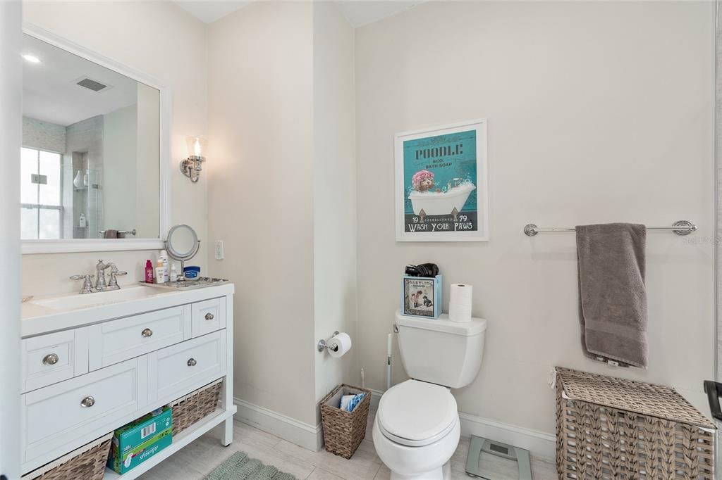 На продажу: $365,000 (2 спален, 2 ванн, 1155 Квадратных фут)