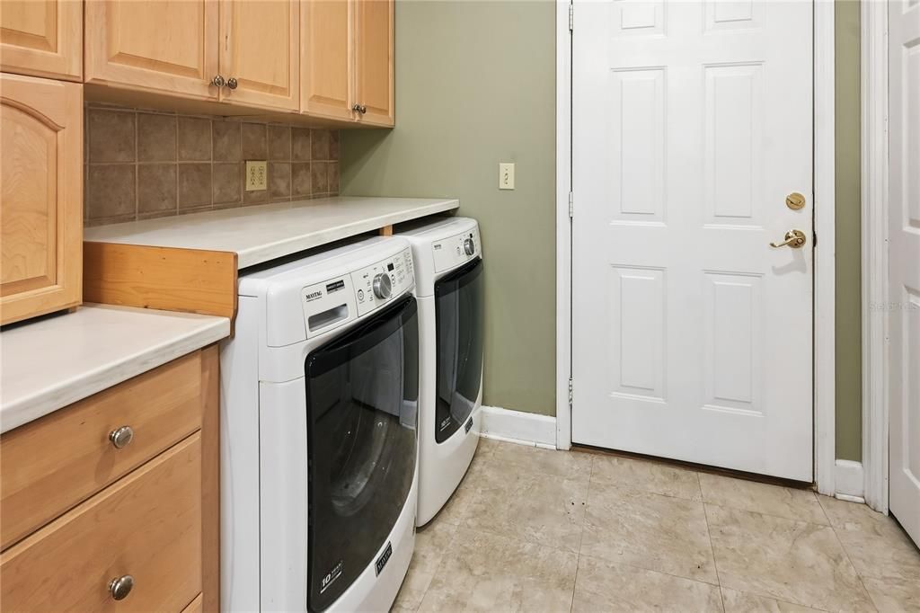 For Sale: $295,000 (3 beds, 2 baths, 2002 Square Feet)