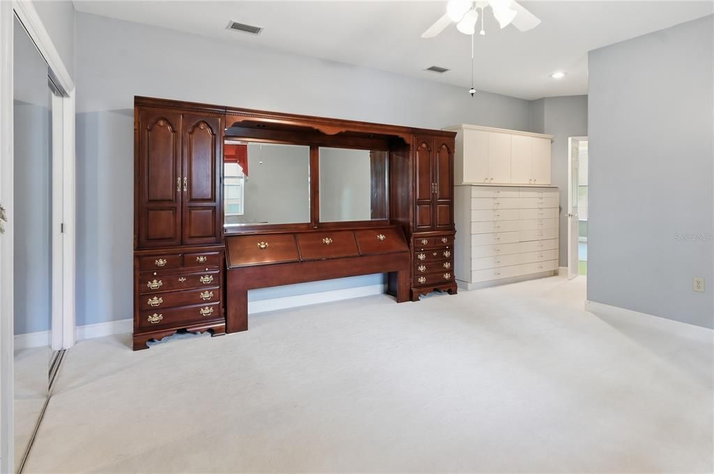 For Sale: $295,000 (3 beds, 2 baths, 2002 Square Feet)