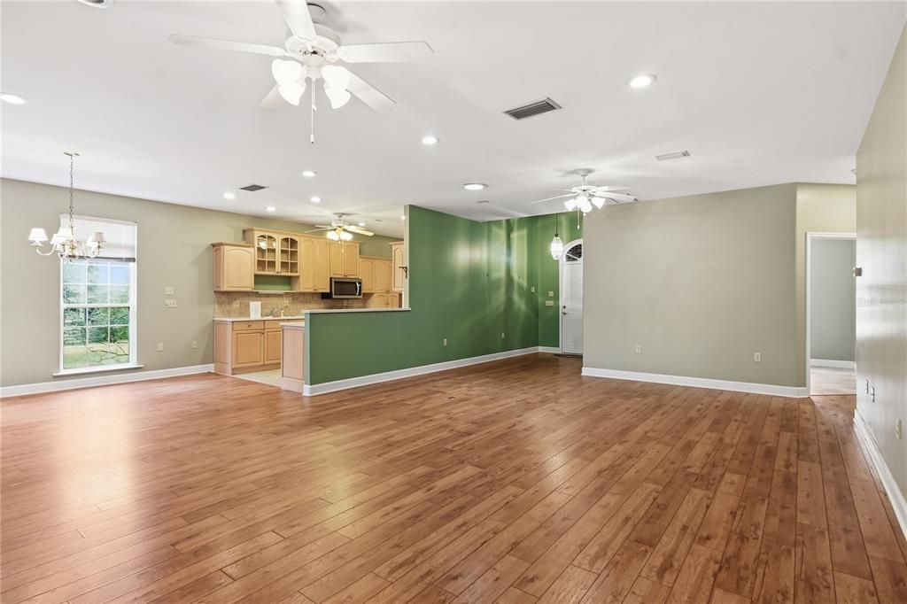 For Sale: $295,000 (3 beds, 2 baths, 2002 Square Feet)