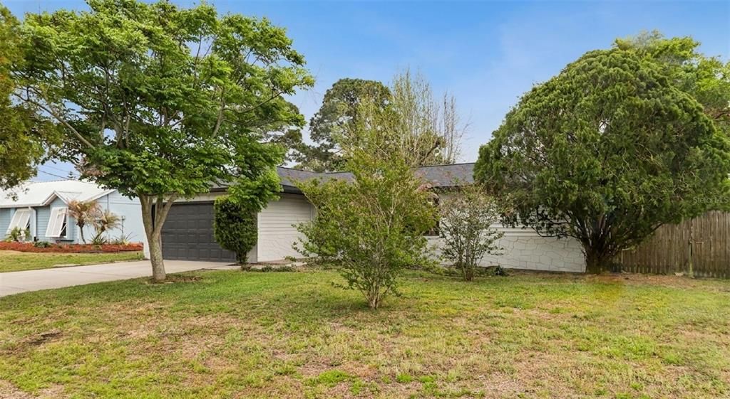 Activo con contrato: $325,000 (3 camas, 2 baños, 1460 Pies cuadrados)