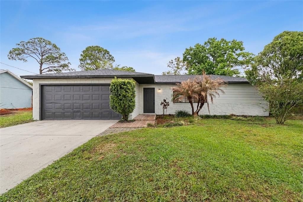 Activo con contrato: $325,000 (3 camas, 2 baños, 1460 Pies cuadrados)