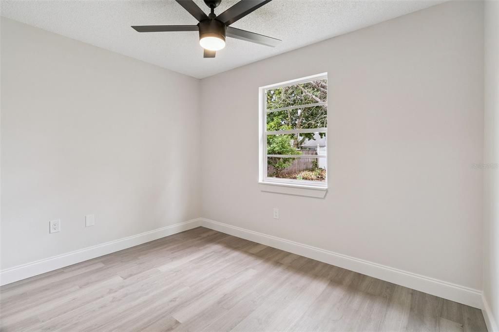 Activo con contrato: $325,000 (3 camas, 2 baños, 1460 Pies cuadrados)