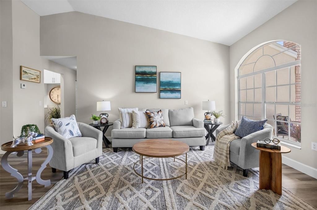 На продажу: $374,900 (2 спален, 2 ванн, 1546 Квадратных фут)