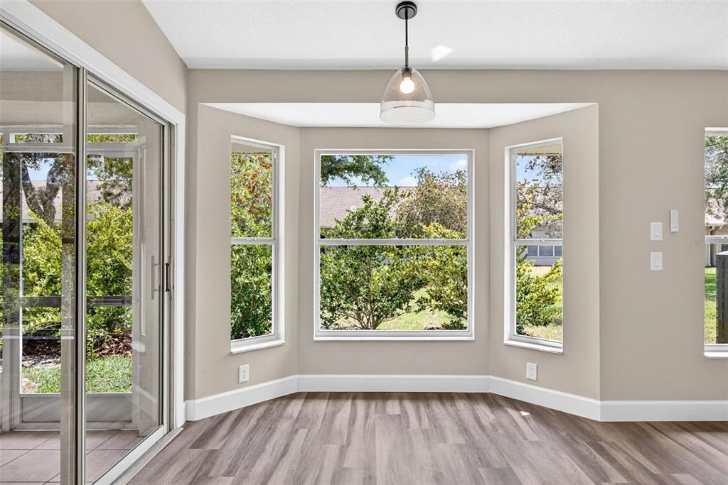 На продажу: $374,900 (2 спален, 2 ванн, 1546 Квадратных фут)