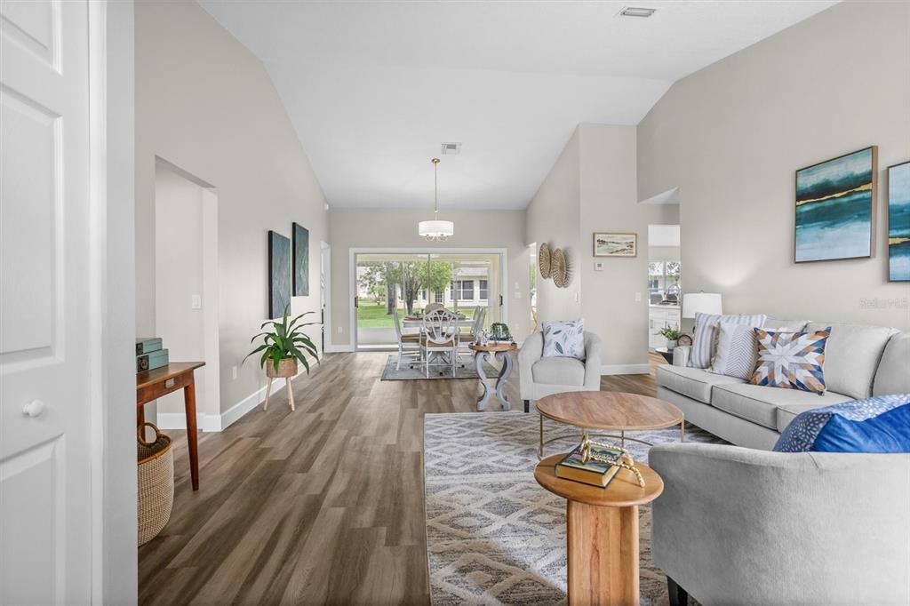 На продажу: $374,900 (2 спален, 2 ванн, 1546 Квадратных фут)