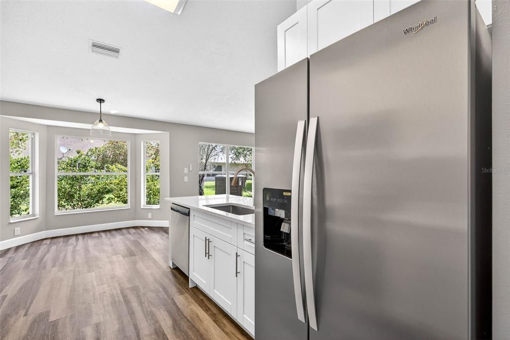 На продажу: $374,900 (2 спален, 2 ванн, 1546 Квадратных фут)