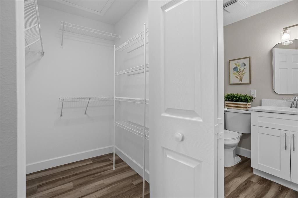 На продажу: $374,900 (2 спален, 2 ванн, 1546 Квадратных фут)