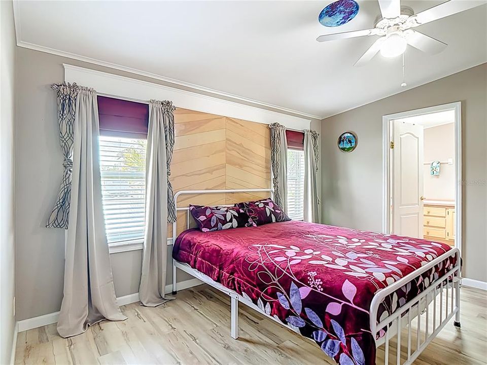 For Sale: $260,000 (2 beds, 2 baths, 1512 Square Feet)