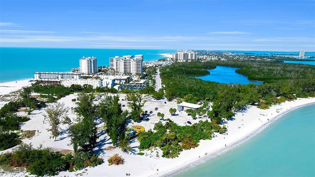 En Venta: $1,800,000 (0.16 acres)