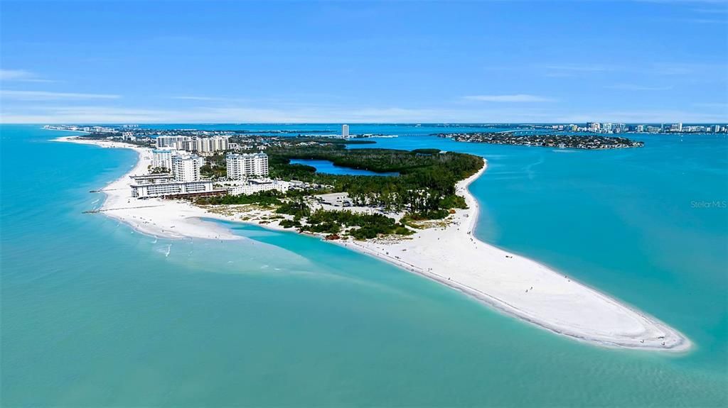 En Venta: $1,800,000 (0.16 acres)