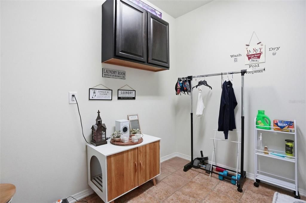 En Venta: $397,500 (4 camas, 2 baños, 2854 Pies cuadrados)