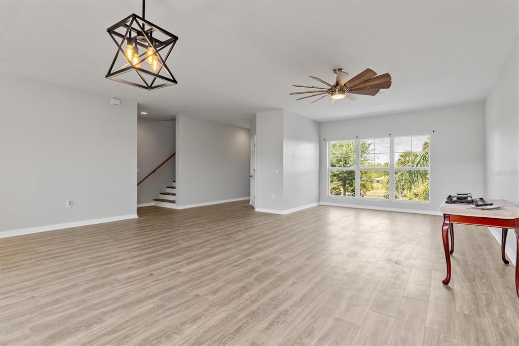 For Rent: $3,100 (3 beds, 3 baths, 2044 Square Feet)