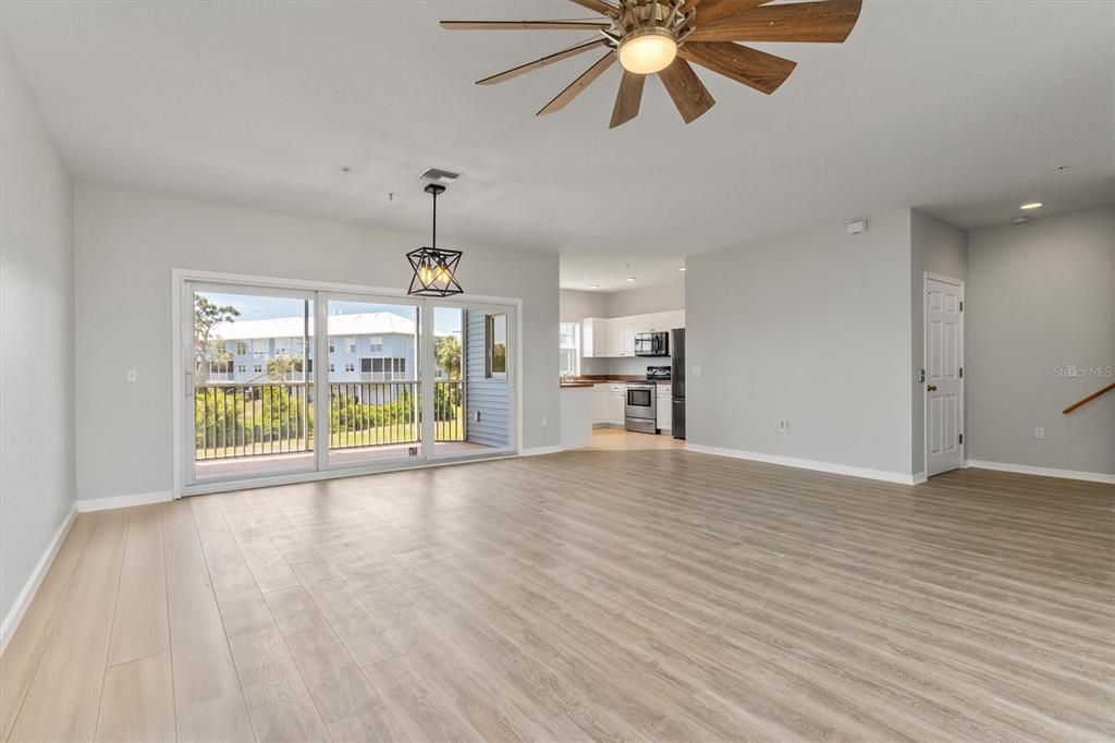 For Rent: $3,100 (3 beds, 3 baths, 2044 Square Feet)