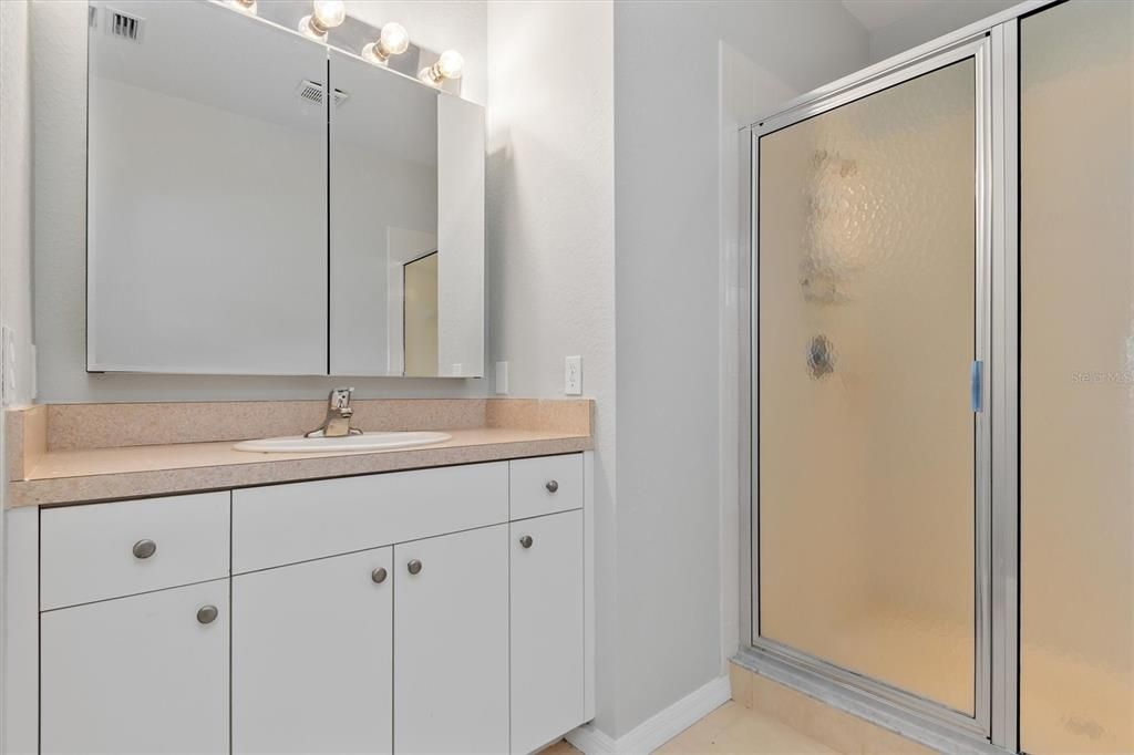 For Rent: $3,100 (3 beds, 3 baths, 2044 Square Feet)
