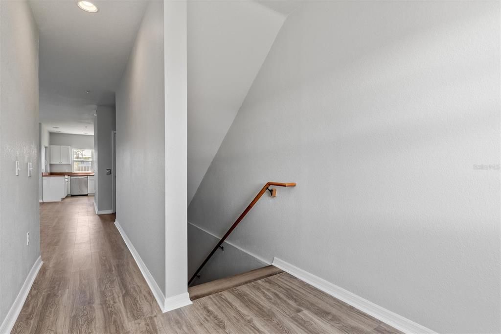 For Rent: $3,100 (3 beds, 3 baths, 2044 Square Feet)