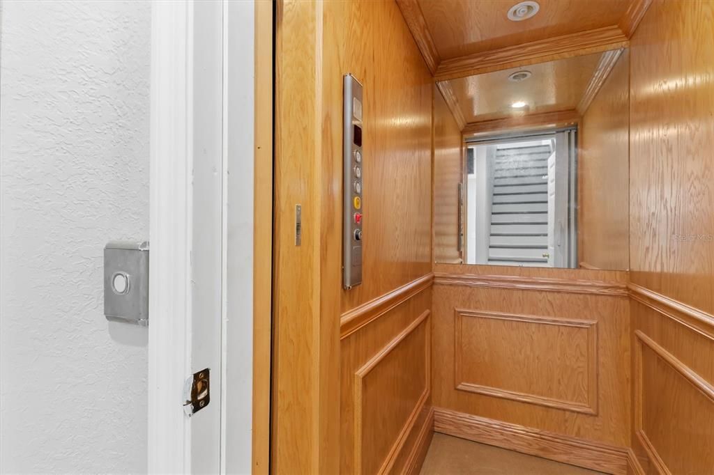 For Rent: $3,100 (3 beds, 3 baths, 2044 Square Feet)