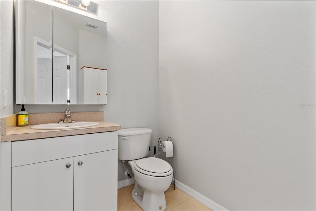 For Rent: $3,100 (3 beds, 3 baths, 2044 Square Feet)