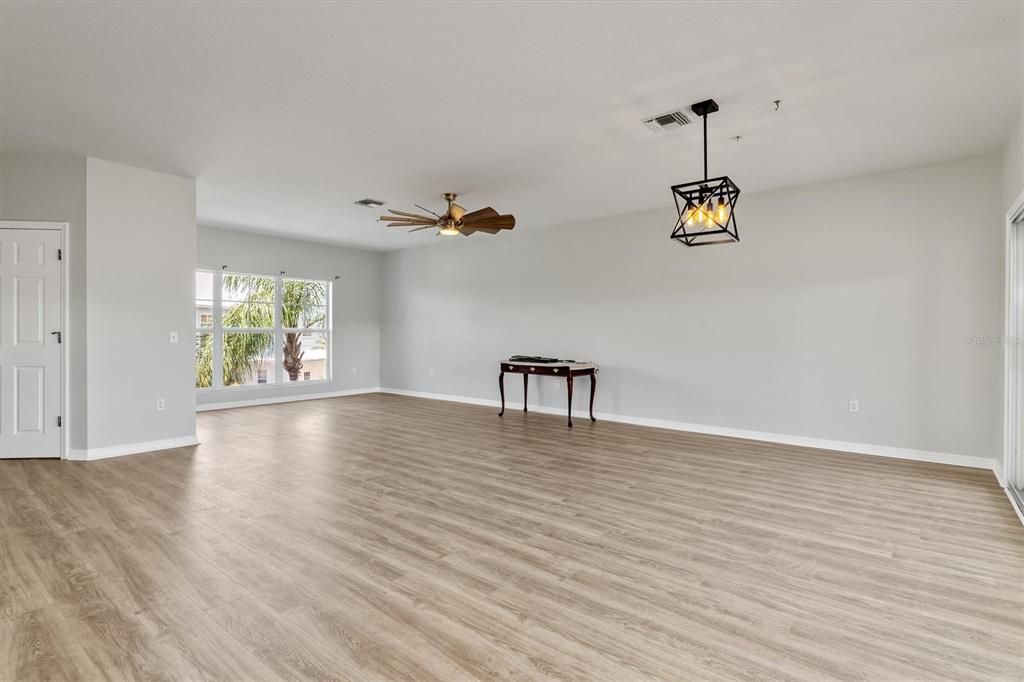For Rent: $3,100 (3 beds, 3 baths, 2044 Square Feet)