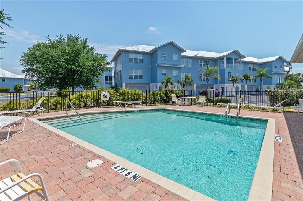 For Rent: $3,100 (3 beds, 3 baths, 2044 Square Feet)