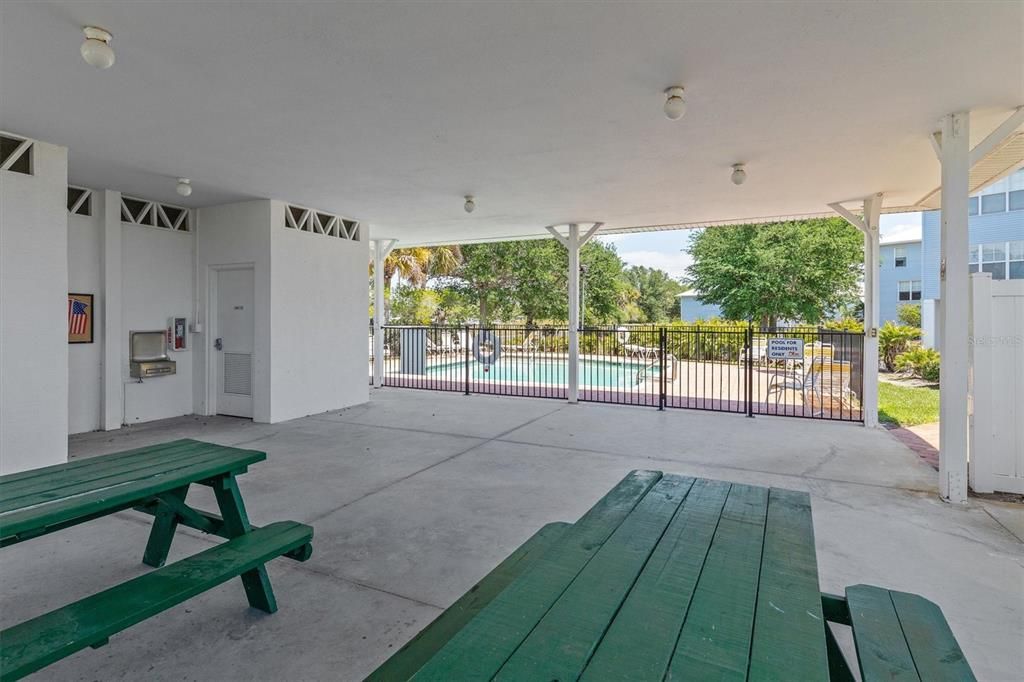 For Rent: $3,100 (3 beds, 3 baths, 2044 Square Feet)