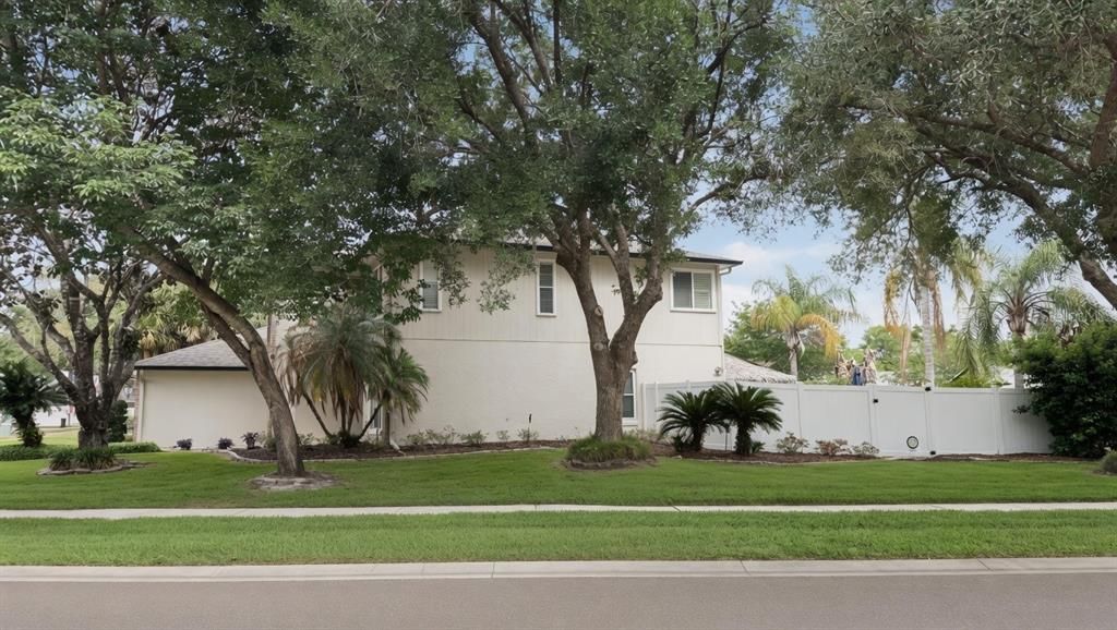 Active With Contract: $829,000 (5 beds, 3 baths, 3646 Square Feet)