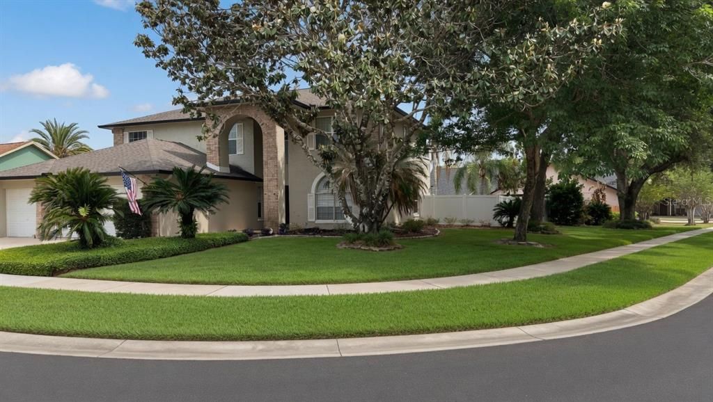 Active With Contract: $829,000 (5 beds, 3 baths, 3646 Square Feet)