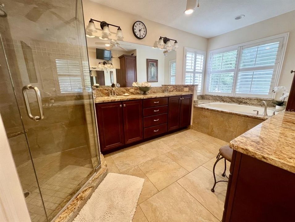 Active With Contract: $829,000 (5 beds, 3 baths, 3646 Square Feet)