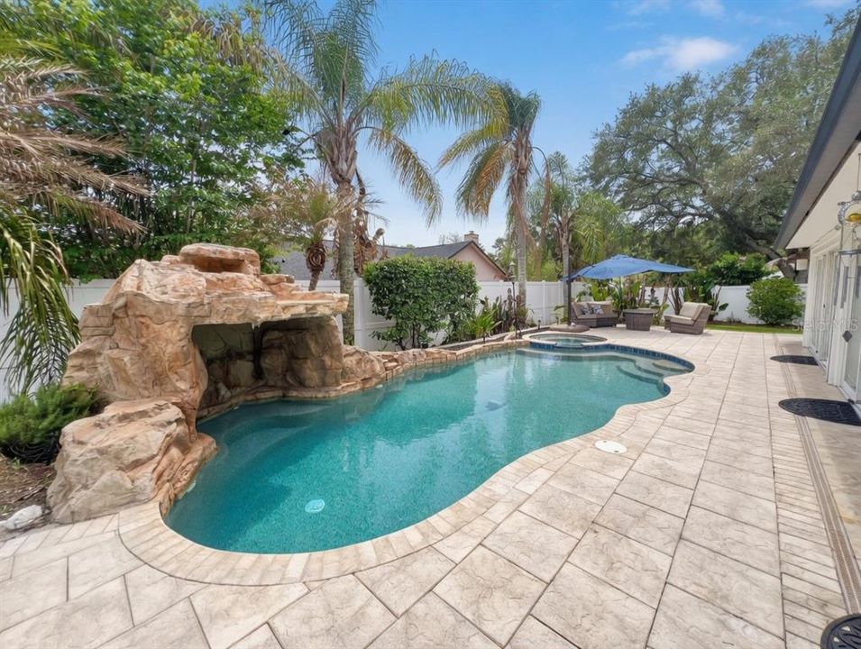 Active With Contract: $829,000 (5 beds, 3 baths, 3646 Square Feet)